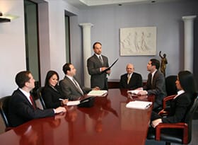 How Do You Choose The Right Lawyer?